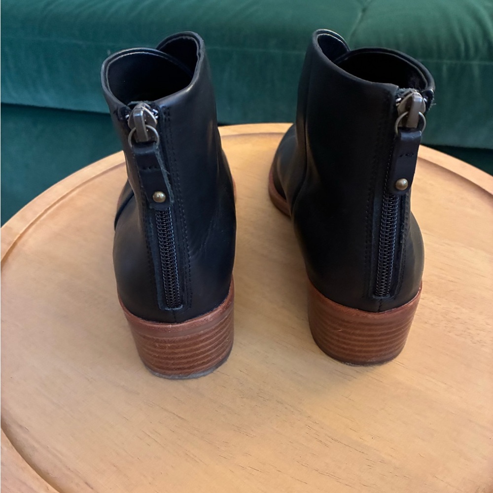 Soludos Venetian Black Ankle Boots, size 7.5 - Picture 3 of 7
